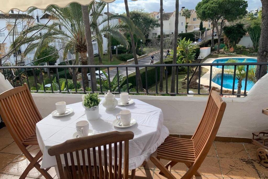 Oasis Sun Beach Costa Del Sol 埃斯特波纳 外观 照片