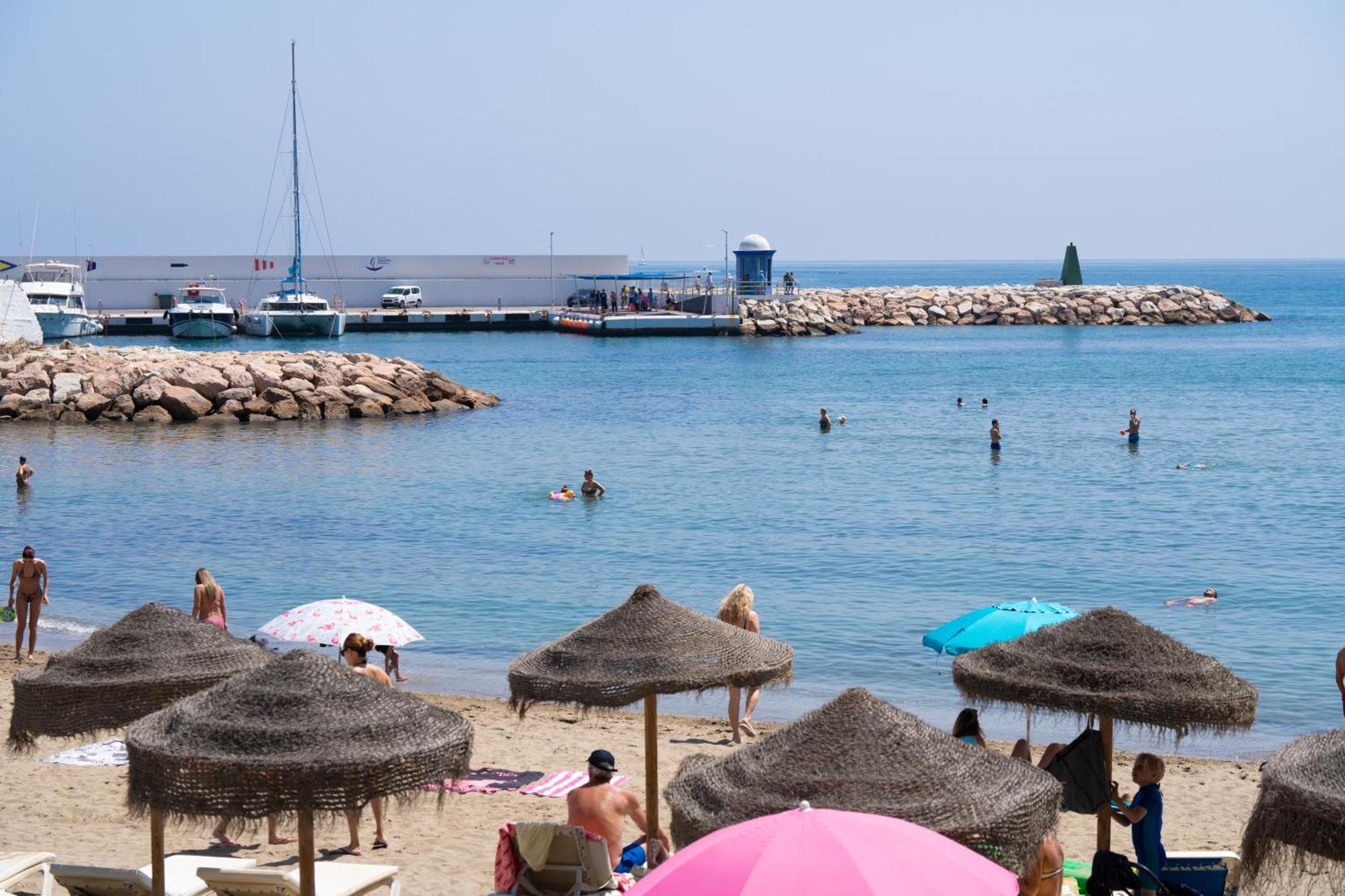 Oasis Sun Beach Costa Del Sol 埃斯特波纳 外观 照片