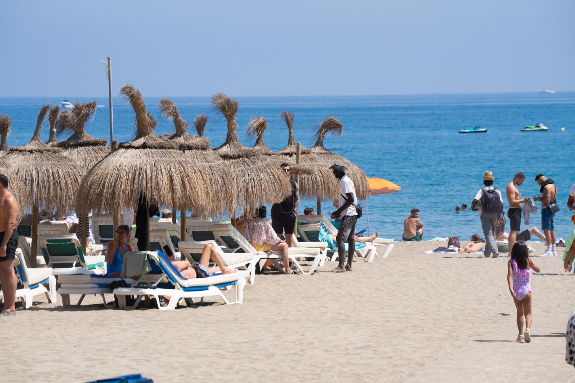 Oasis Sun Beach Costa Del Sol 埃斯特波纳 外观 照片