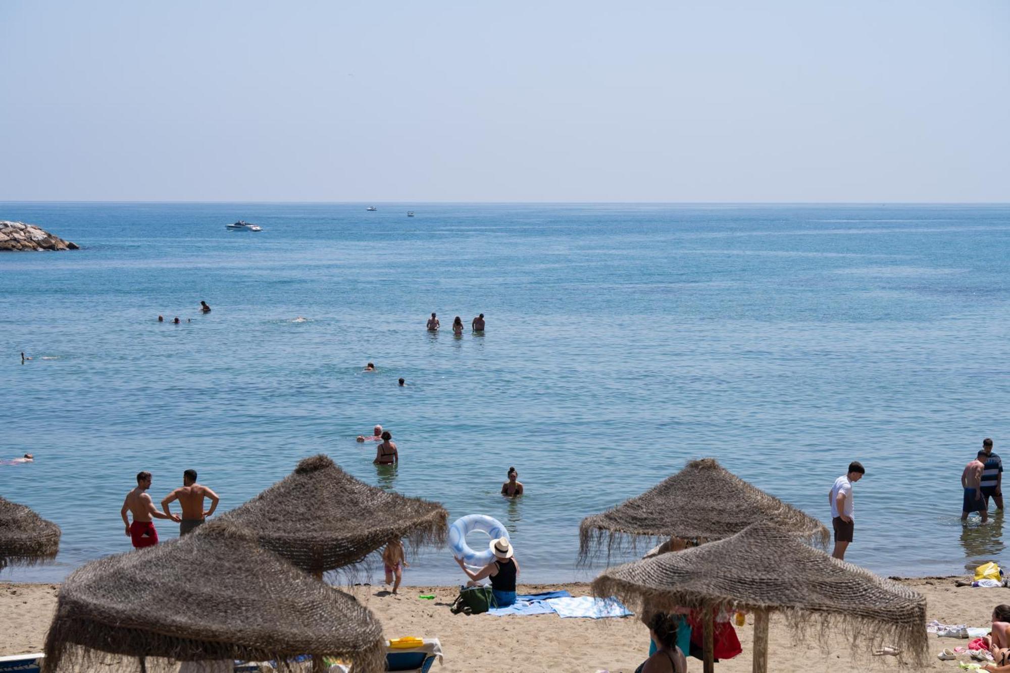 Oasis Sun Beach Costa Del Sol 埃斯特波纳 外观 照片